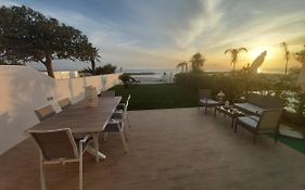 Villa sulla Spiaggia Diamante